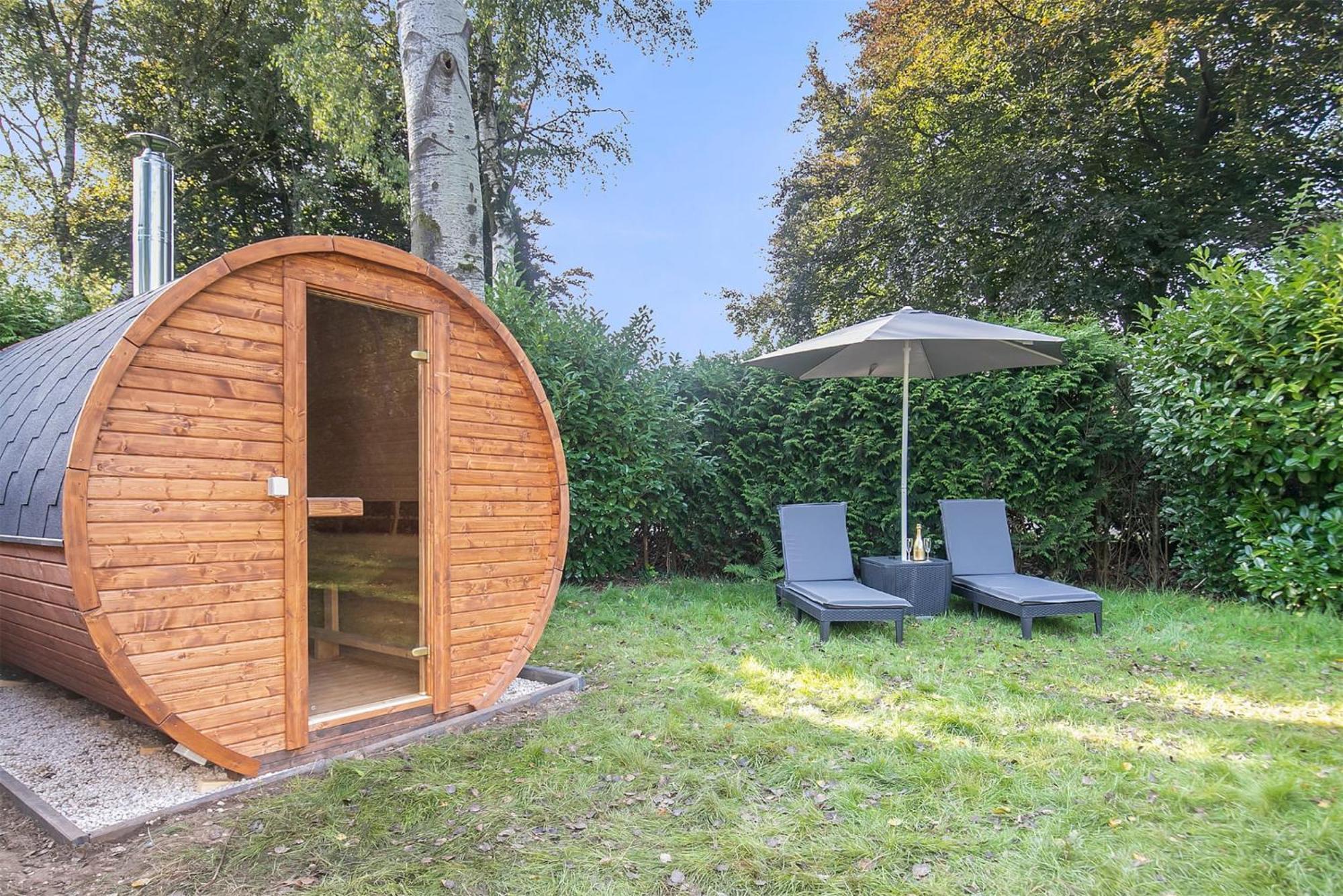 Veluwe Vakanties Chalets With Private Barrel Sauna - With Pool Bar And Restaurant Facilities In The Veluwe National Park Putten Eksteriør bilde