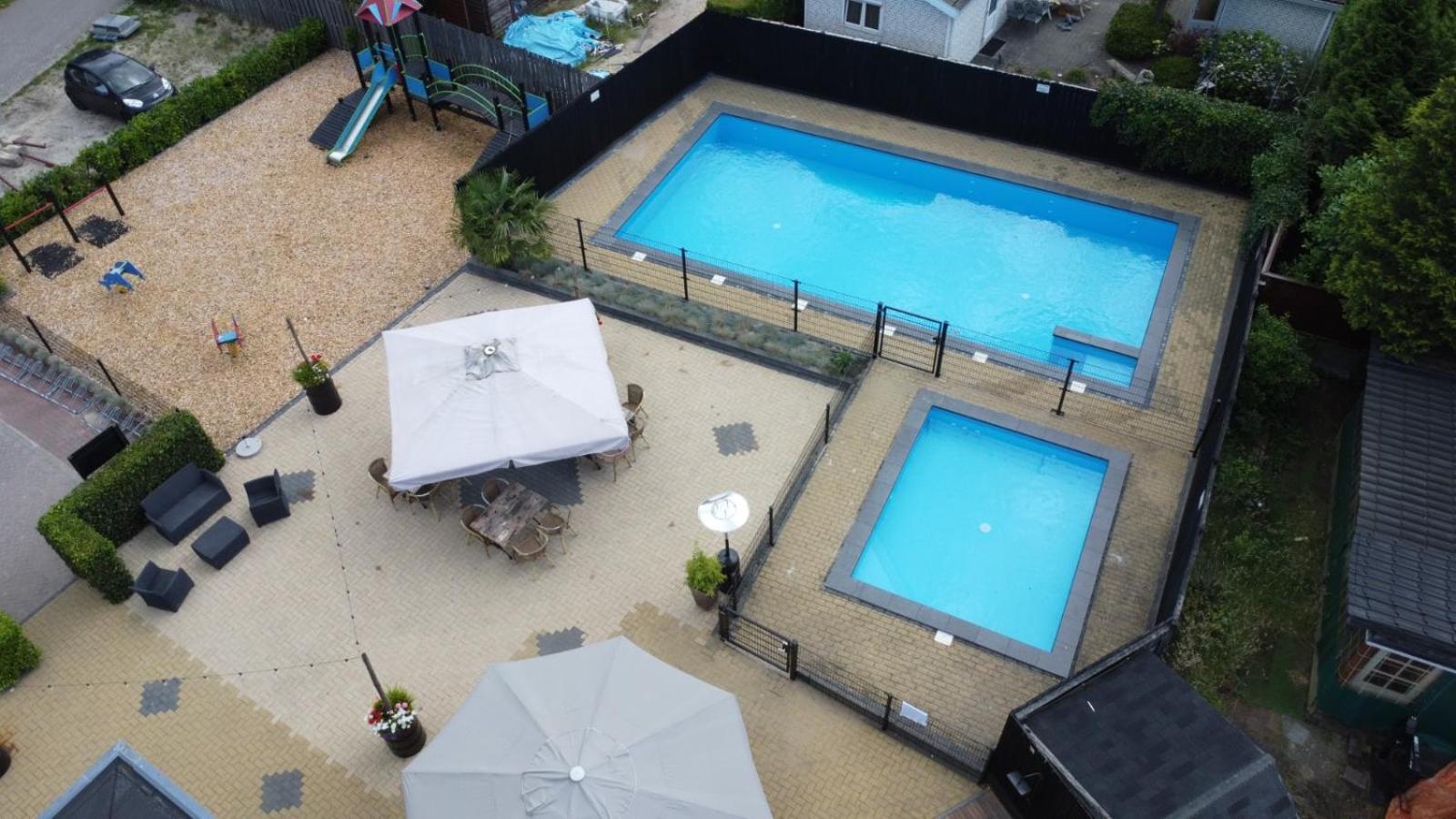 Veluwe Vakanties Chalets With Private Barrel Sauna - With Pool Bar And Restaurant Facilities In The Veluwe National Park Putten Eksteriør bilde