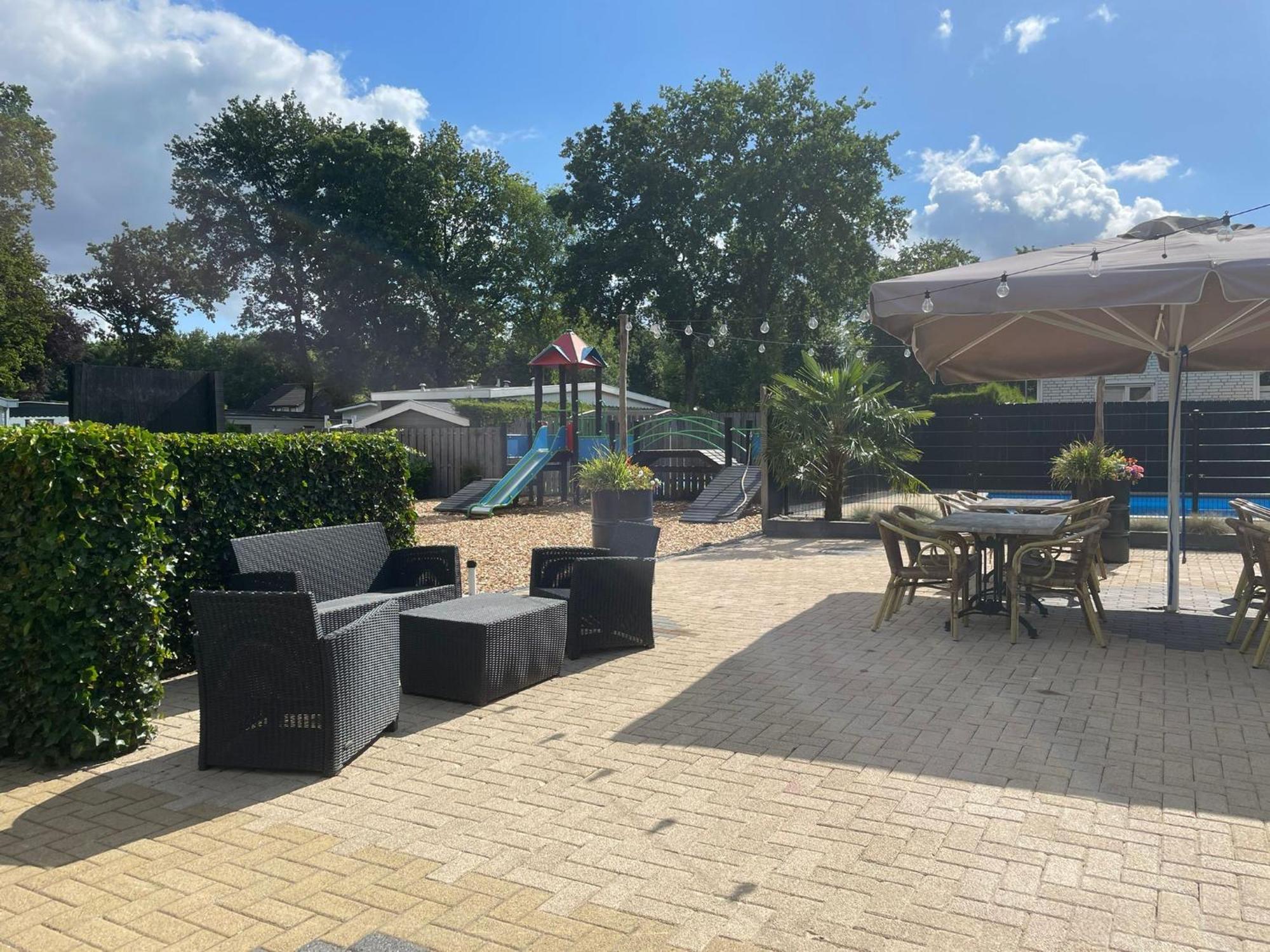 Veluwe Vakanties Chalets With Private Barrel Sauna - With Pool Bar And Restaurant Facilities In The Veluwe National Park Putten Eksteriør bilde